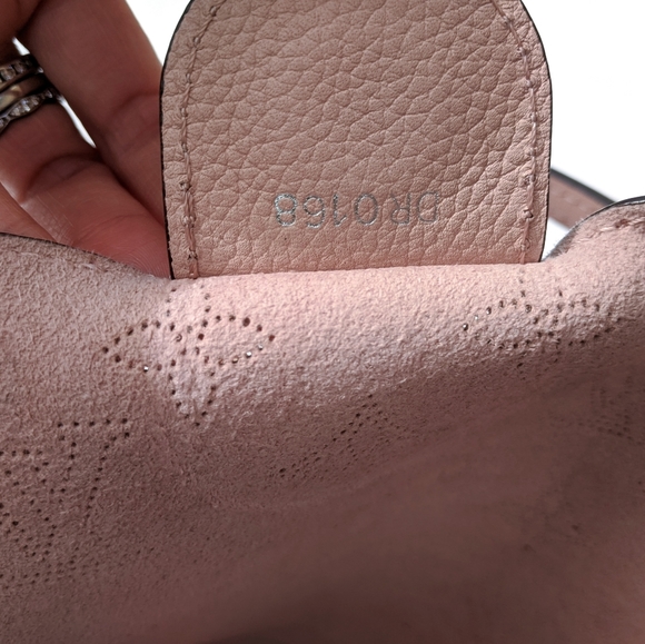 SOLD 💔Louis Vuitton 💎Hina PM Leather Bag💕 - Picture 11 of 16